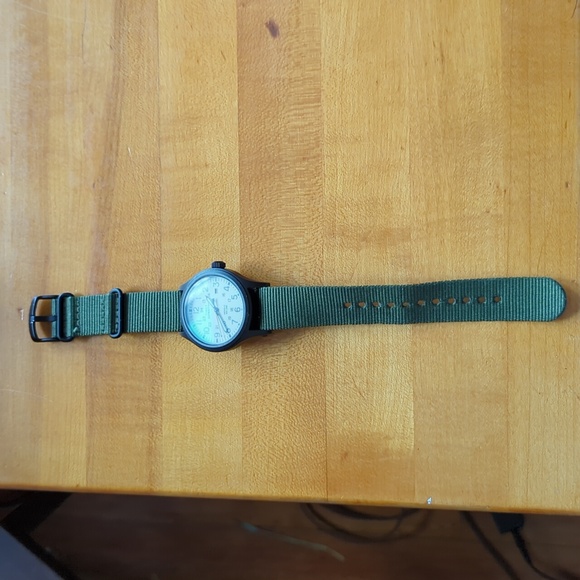 Timex Expedition Scout 40mm Durable Indoor/Outdoor Watch - Picture 3 of 3